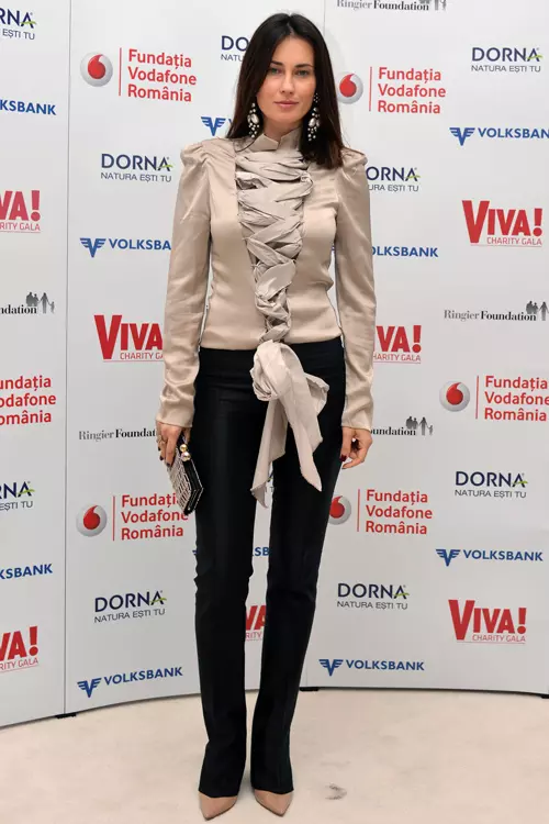 Roxana Voloseniuc (ELLE)