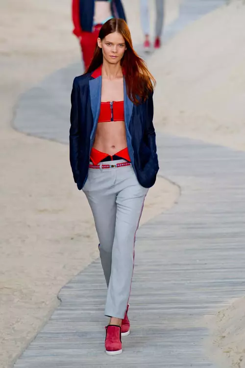 Tommy Hilfiger (23)