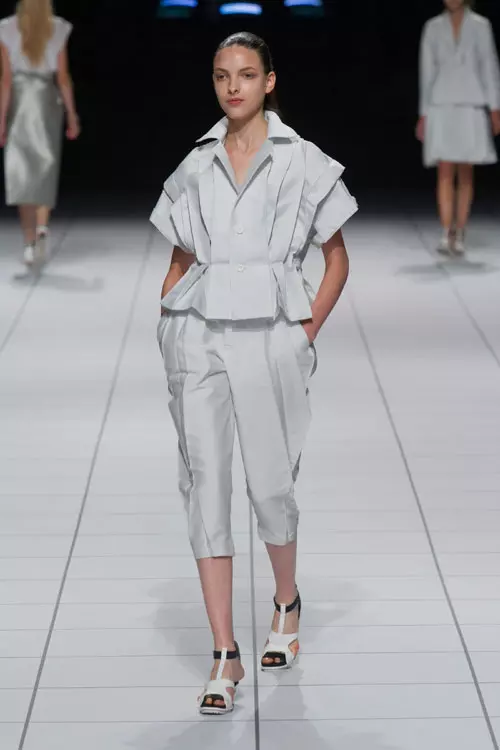Issey Miyake (9)
