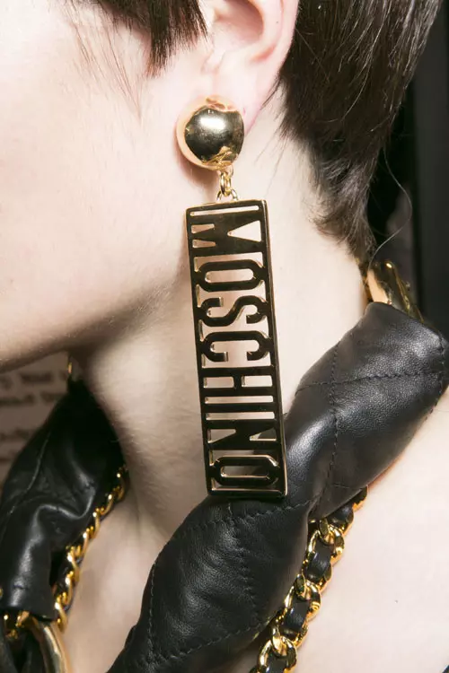 Moschino toamna iarrna 2014-2015 backstage (52)