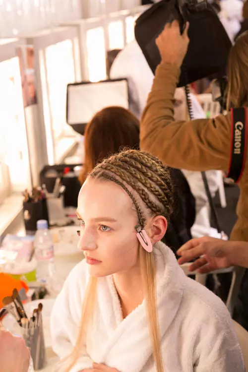 Alexander McQueen toamna iarna 2014-2015 backstage