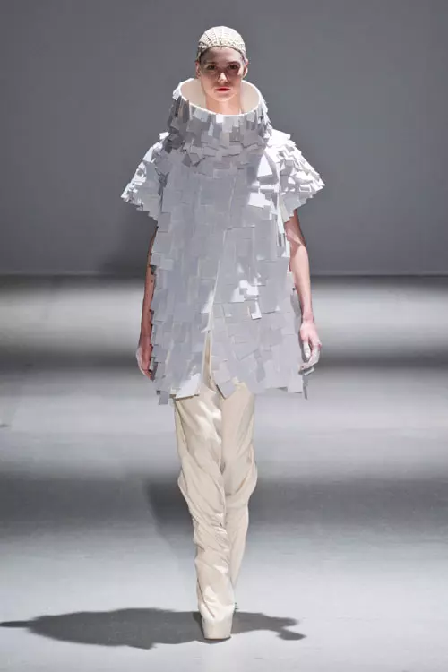 Gareth Pugh toamna iarna 2014-2015 (15)