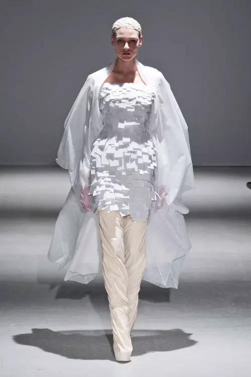 Gareth Pugh toamna iarna 2014-2015 (21)