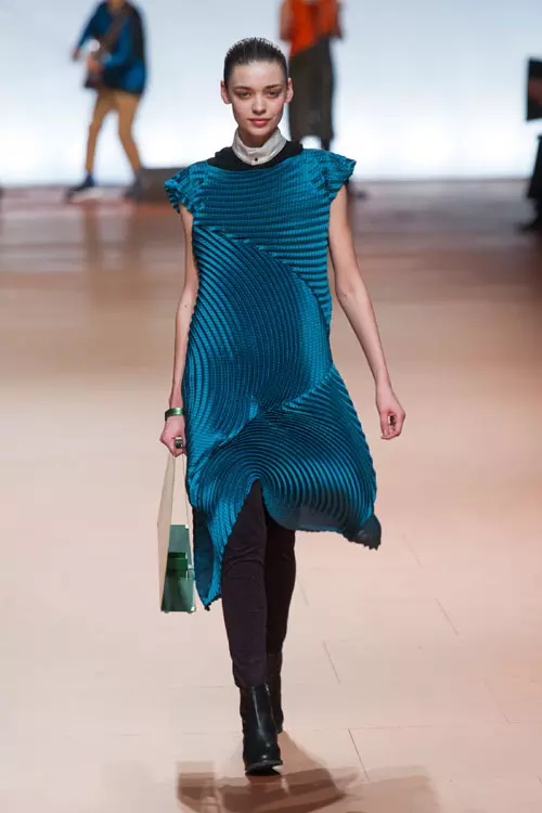 Issey Miyake toamna iarna 2014-2015 (3)