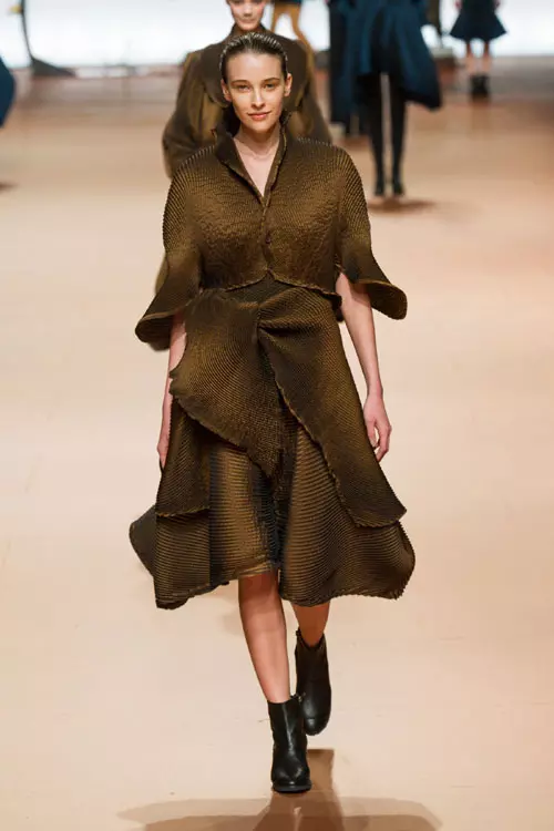 Issey Miyake toamna iarna 2014-2015 (39)