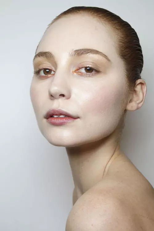 Issey Miyake toamna iarna 2014-2015 backstage (1)