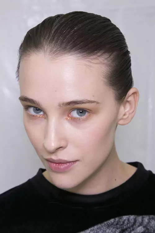 Issey Miyake toamna iarna 2014-2015 backstage (18)