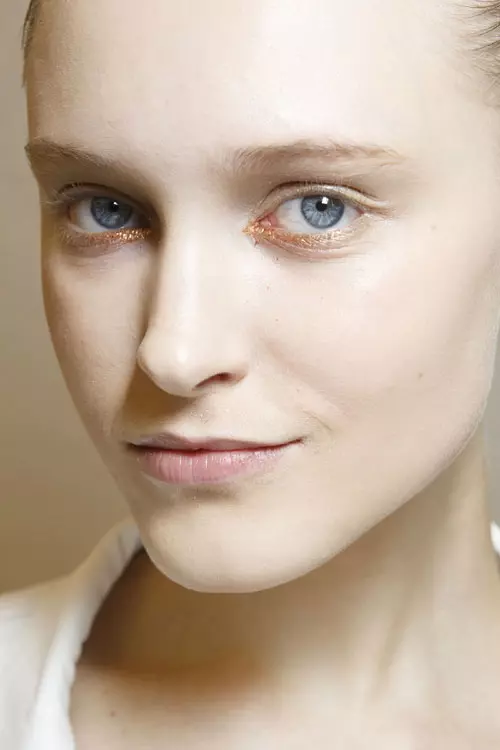 Issey Miyake toamna iarna 2014-2015 backstage (28)