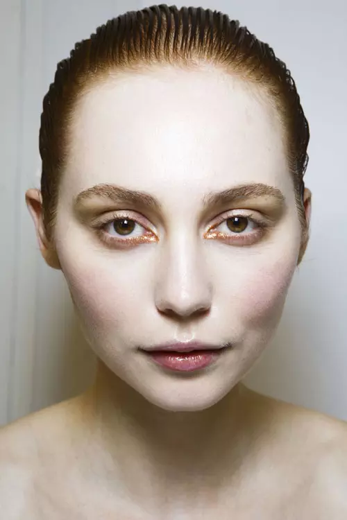 Issey Miyake toamna iarna 2014-2015 backstage (33)