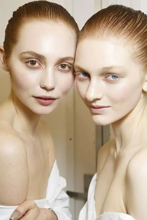 Issey Miyake toamna iarna 2014-2015 backstage (41)