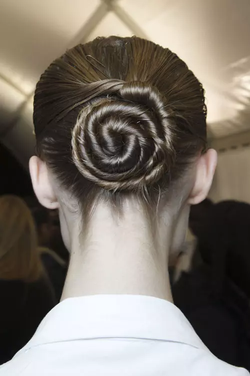 Issey Miyake toamna iarna 2014-2015 backstage (6)