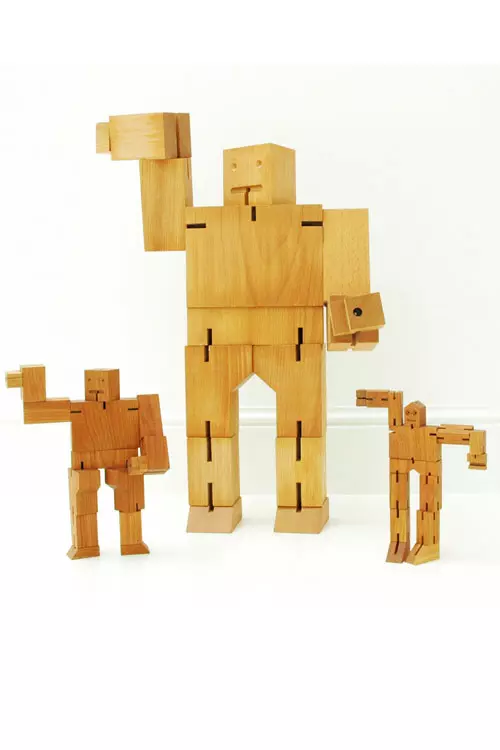 Roboti Cubebot, diverse marimi, 145–1.640 lei, magazinul Atelier Anda Roman