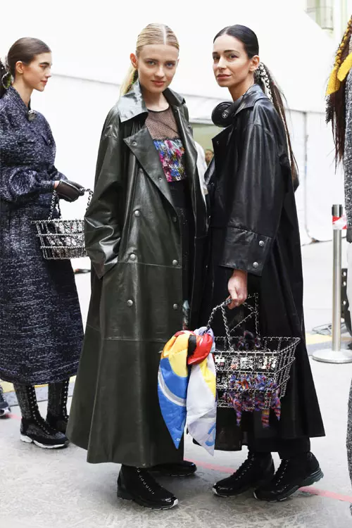 Chanel toamna iarna 2014-2015 backstage (53)