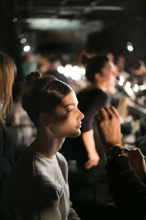 Donna Karan toamna iarna 2014-2015 backstage (1)