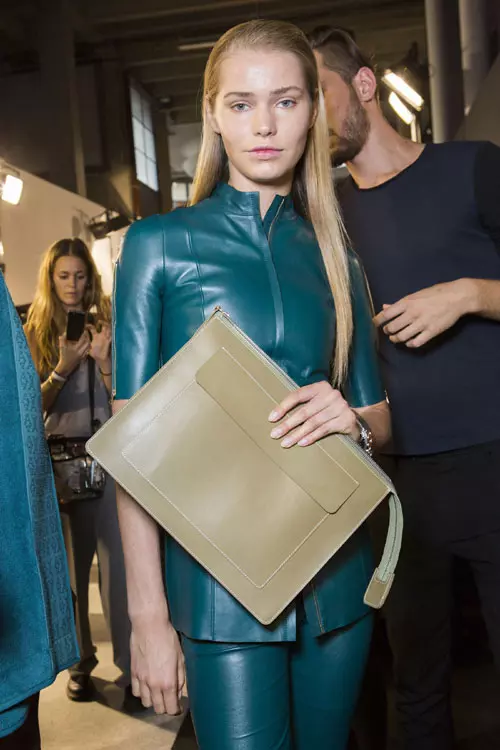 Acne primavara vara 2015 backstage (20)