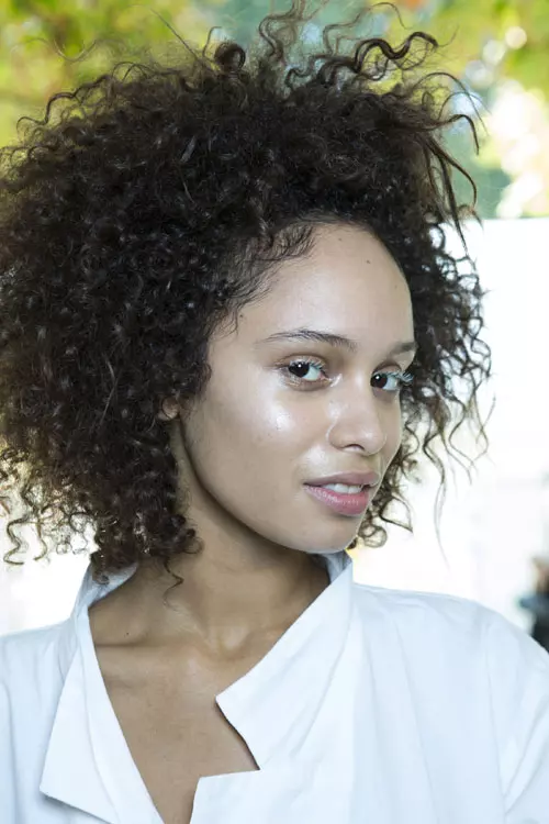 Issey Miyake primavara vara 2015 backstage (4)