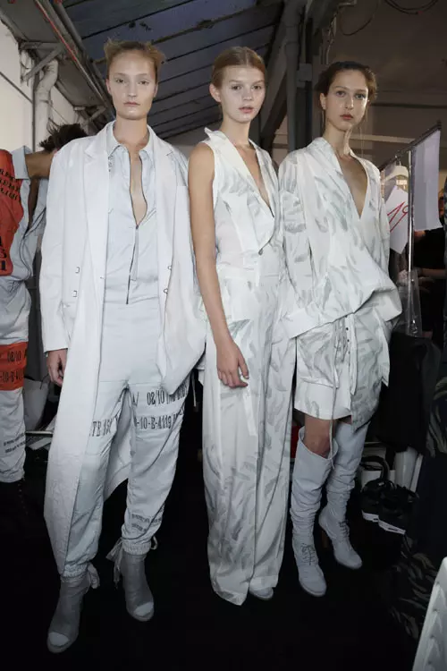 A.F.Vandevorst primavara vara 2015 backstage (25)