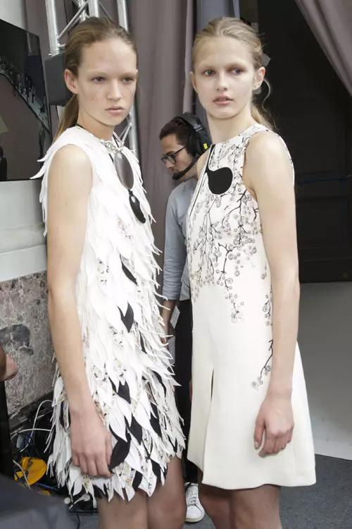 Giambattista Valli primavara vara 2015 backstage (6)