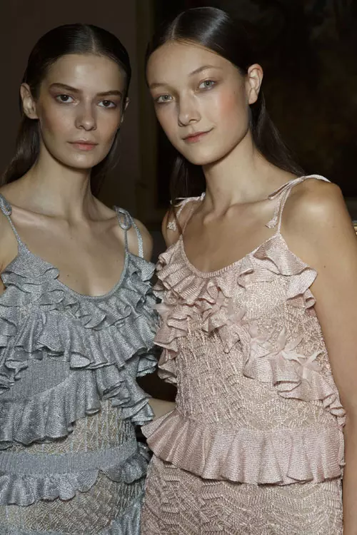 Julien Macdonald primavara vara 2015 backstage (45)