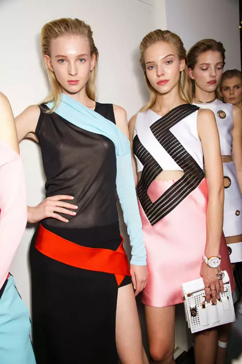 Versace primavara vara 2015 backstage (23)