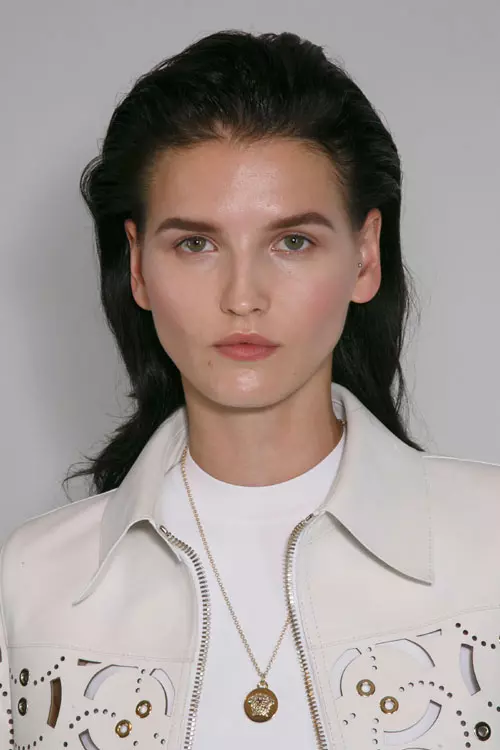 Versace primavara vara 2015 backstage (30)