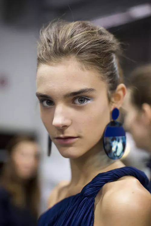 Emporio Armani primavara vara 2015 backstage (31)