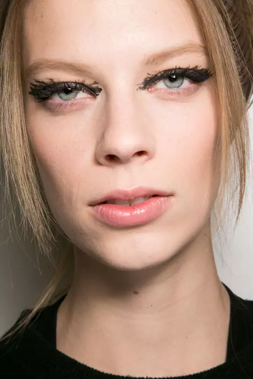 Fendi toamna iarna 2015-2016 backstage (10)