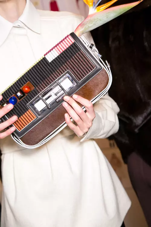 Fendi toamna iarna 2015-2016 backstage (38)