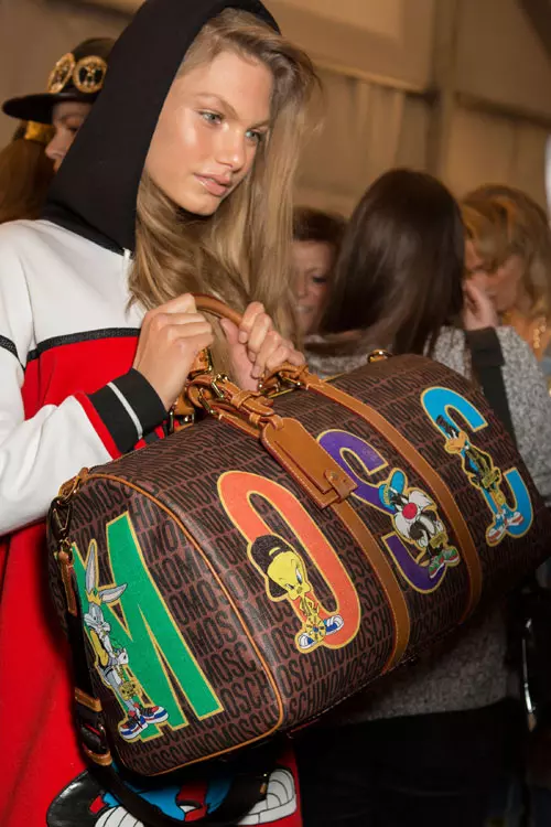 Moschino toamna iarna 2015-2016 backstage (64)