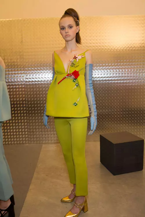 Prada toamna iarna 2015-2016 backstage (32)