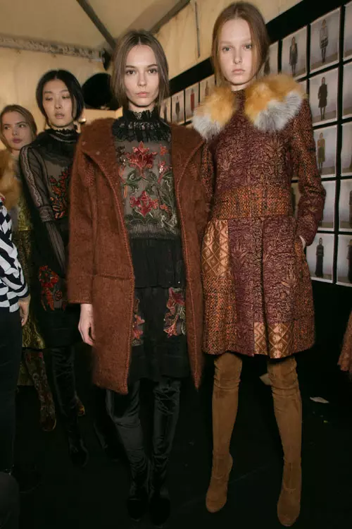 Alberta Ferretti toamna iarna 2015-2016 backstage (28)