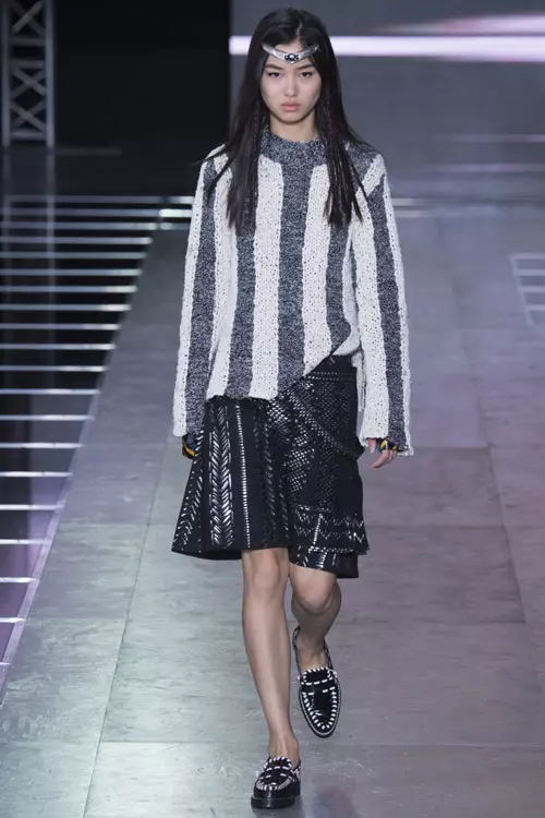 Louis Vuitton colectia primavara vara 2016 