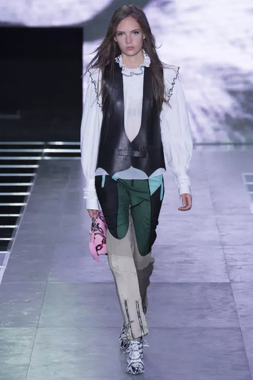 Louis Vuitton colectia primavara vara 2016 