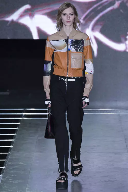 Louis Vuitton colectia primavara vara 2016 