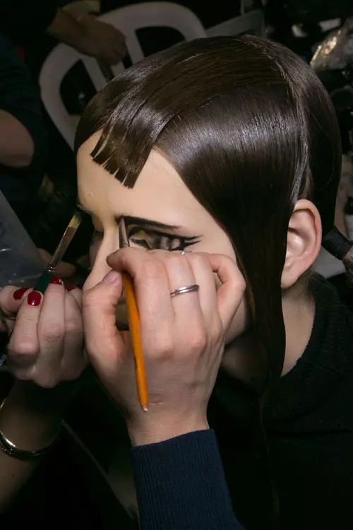 Yohji Yamamoto toamna iarna 2015-2016 backstage (5)