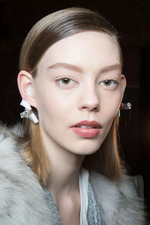 Donna Karan colectia toamna iarna 2015-2016 backstage (18)