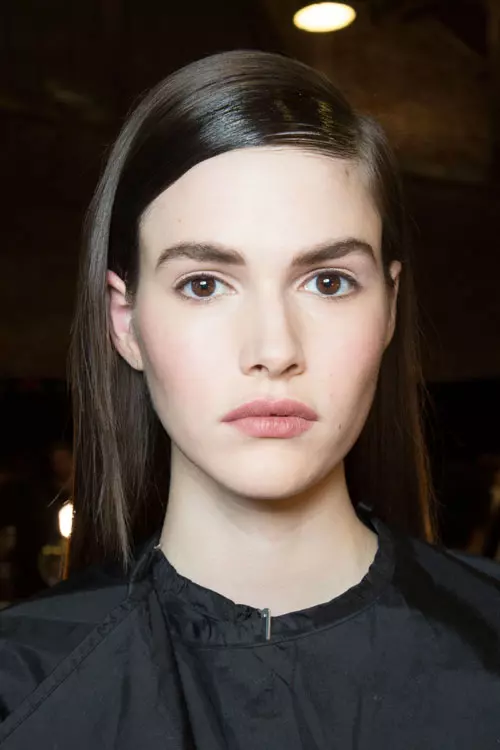 Donna Karan colectia toamna iarna 2015-2016 backstage (22)