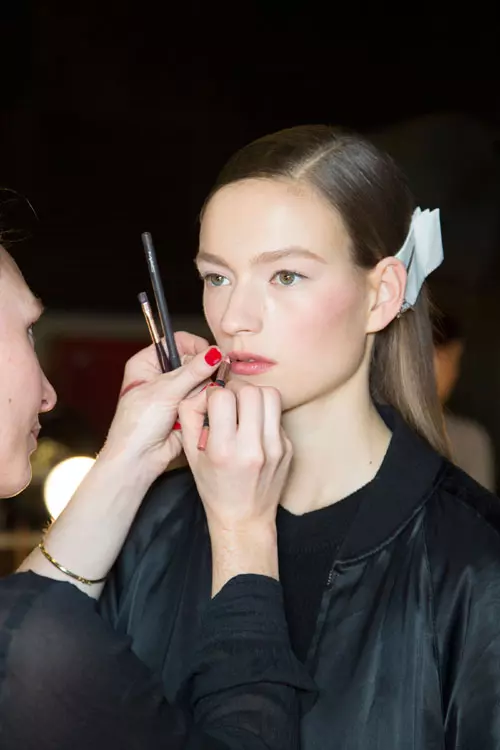 Donna Karan colectia toamna iarna 2015-2016 backstage (23)
