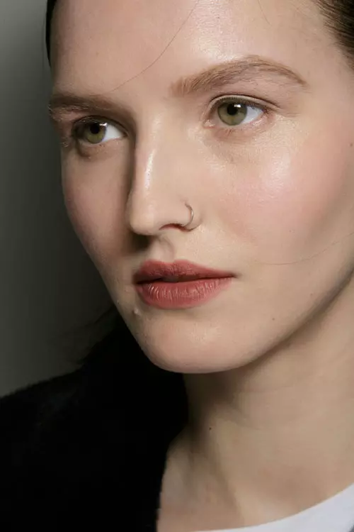 Donna Karan colectia toamna iarna 2015-2016 backstage (8)