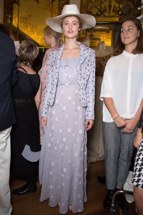 Luisa Beccaria colectia primavara vara 2016 backstage (23)