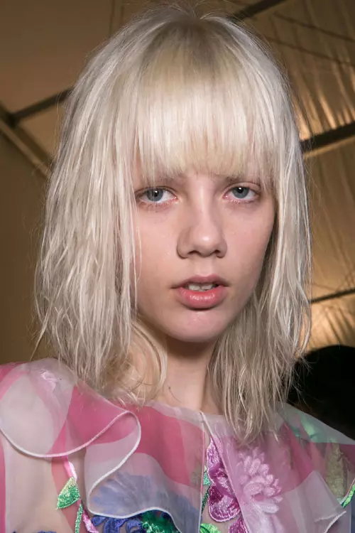 Blumarine colectia primavara vara 2016 backstage (14)