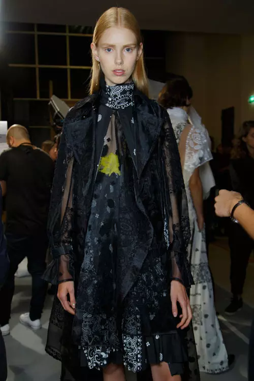 Sacai colectia primavara vara 2016 backstage (10)