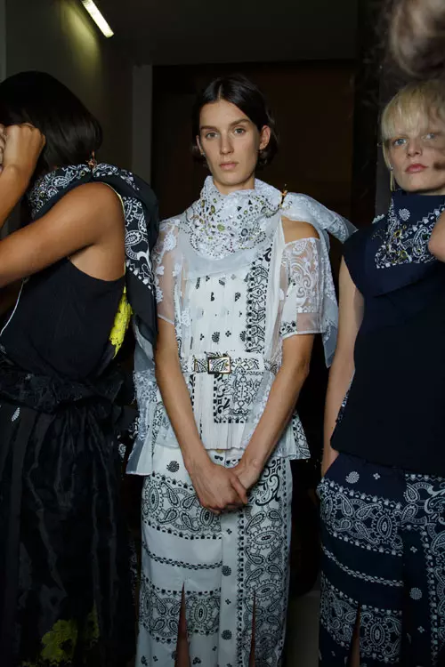 Sacai colectia primavara vara 2016 backstage (20)