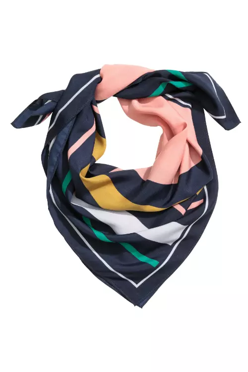 Esarfa, H&M, 39,90 lei