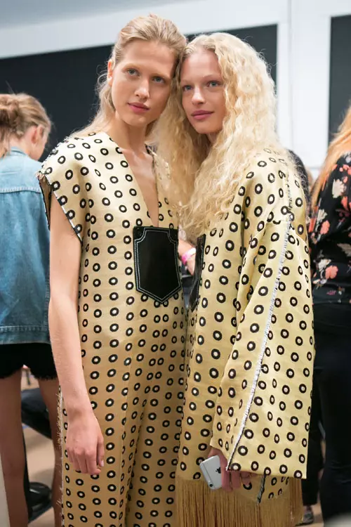 Edun colectia primavara vara 2016 backstage (17)
