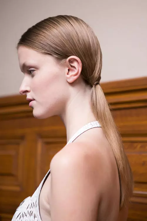 Iris van Herpen colectia primavara vara 2016 backstage (21)