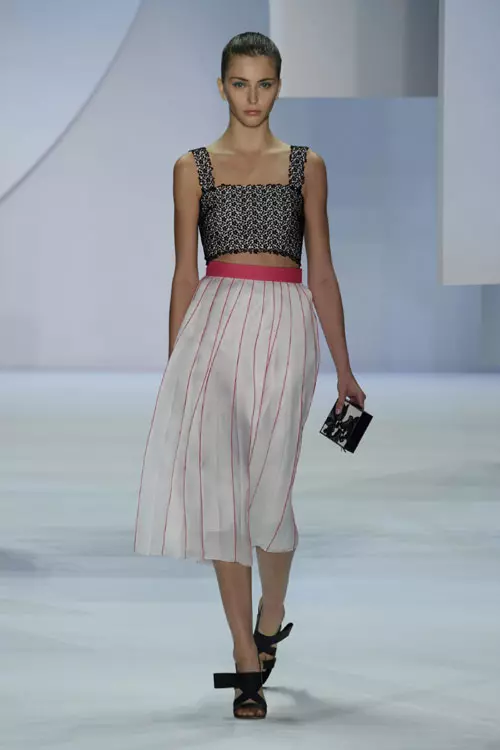 Monique Lhuillier colectia primavara vara 2016 (10)