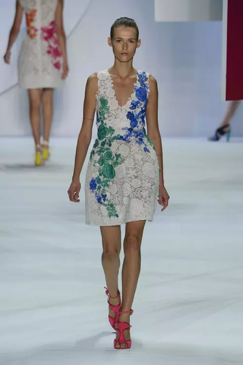 Monique Lhuillier colectia primavara vara 2016 (19)