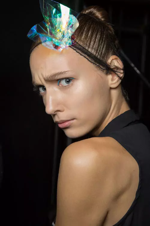 Monique Lhuillier colectia primavara vara 2016 backstage (2)