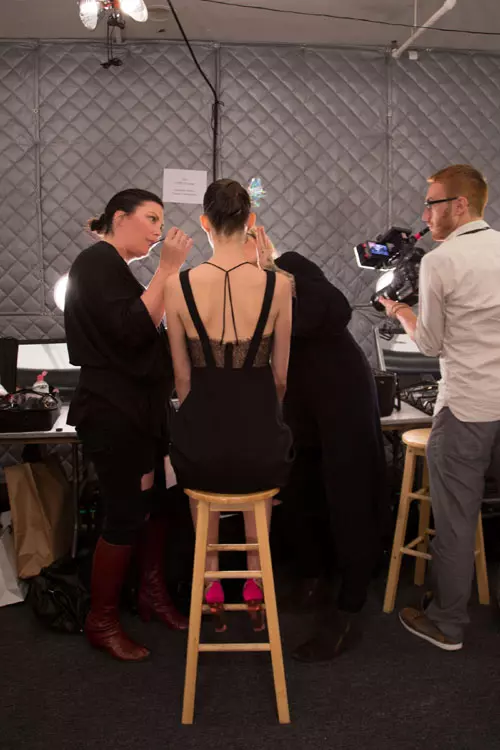 Monique Lhuillier colectia primavara vara 2016 backstage (9)